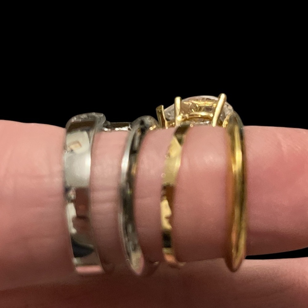 ๐ Four Costume Rings - Picture 2 of 5